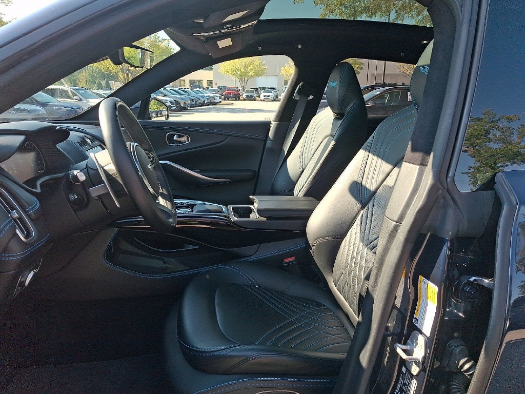 2021 Aston Martin DBX Base
