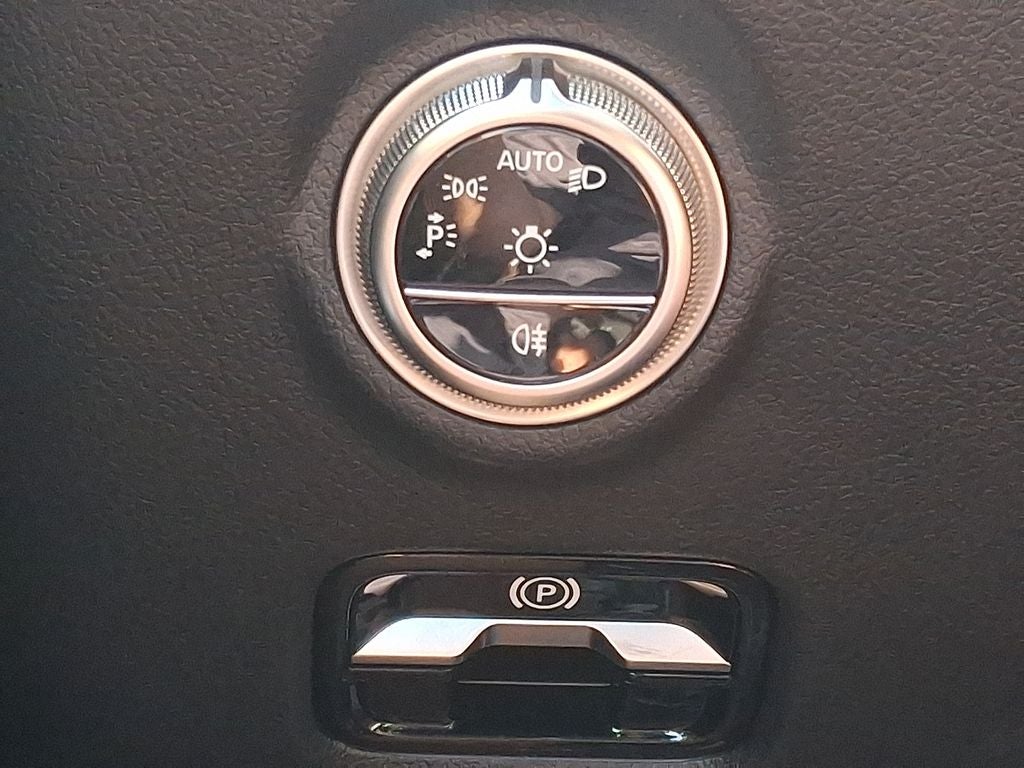 2025 Mercedes-Benz C-Class C 300 4MATIC®