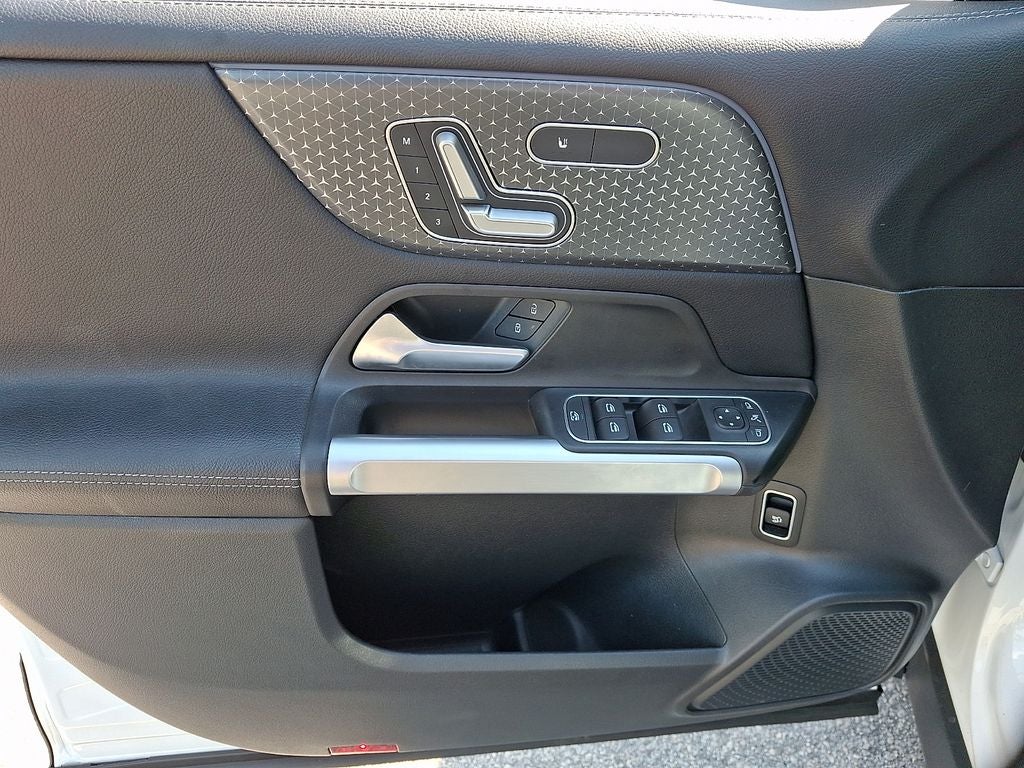 2025 Mercedes-Benz GLB GLB 250 4MATIC®