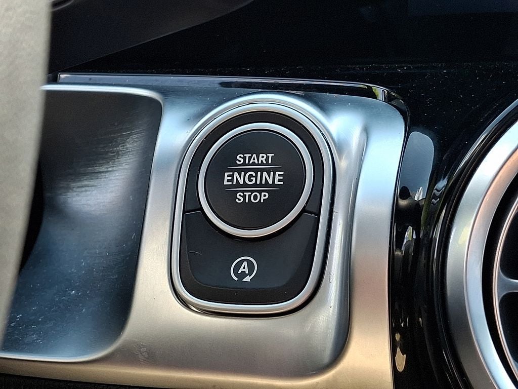 2025 Mercedes-Benz GLB GLB 250 4MATIC®