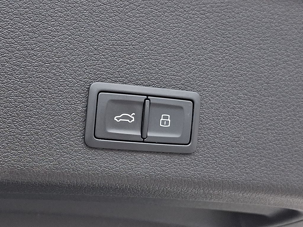 2024 Audi Q8 e-tron Premium Plus quattro