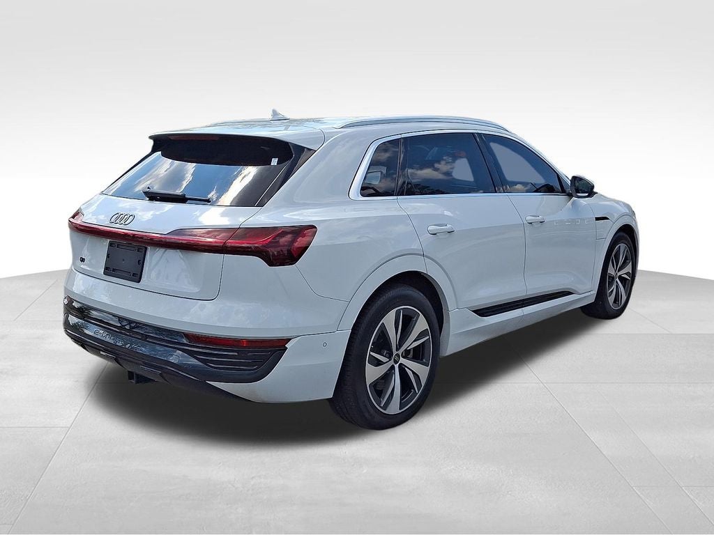 2024 Audi Q8 e-tron Premium Plus quattro