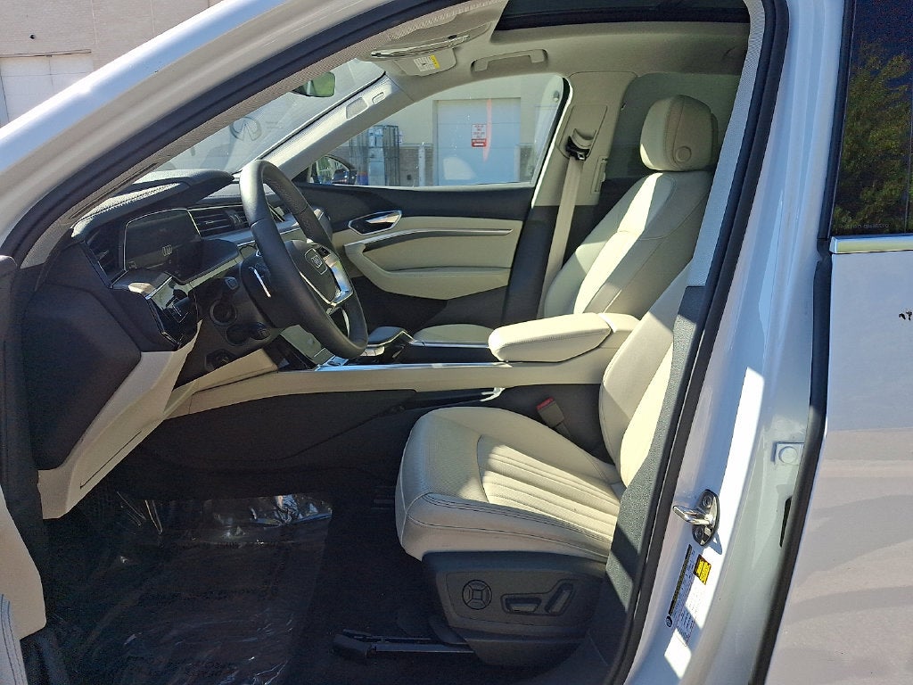 2024 Audi Q8 e-tron Premium Plus quattro