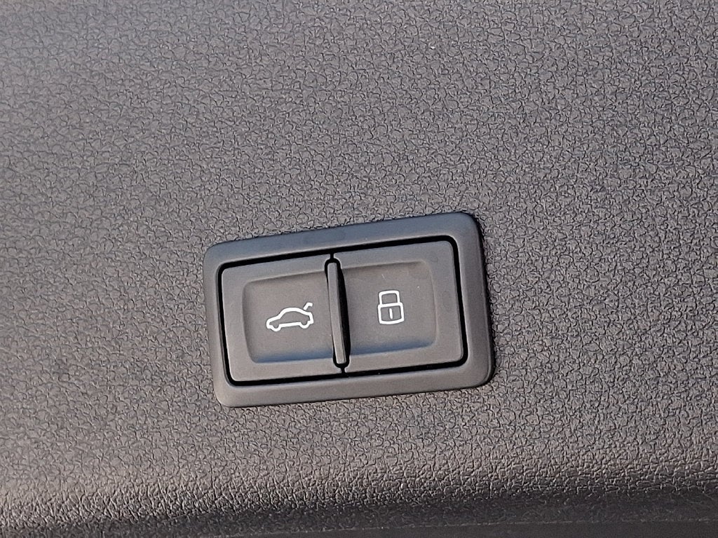 2024 Audi Q8 e-tron Premium Plus quattro