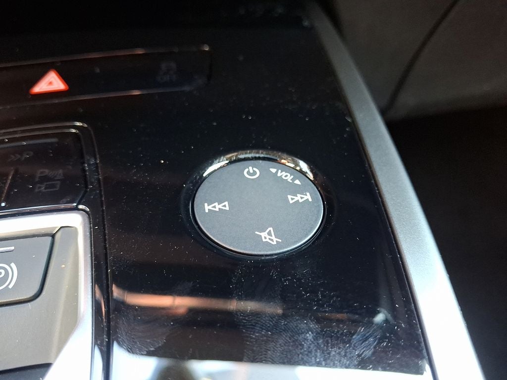 2025 Audi Q4 e-tron Premium
