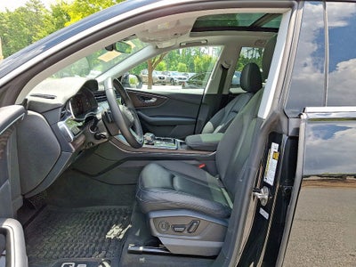 2022 Audi Q8 55 Premium quattro