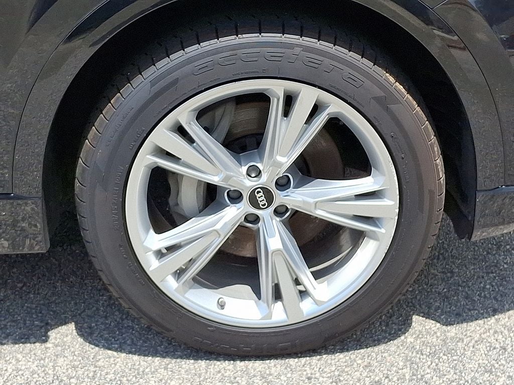 2022 Audi Q8 55 Premium quattro