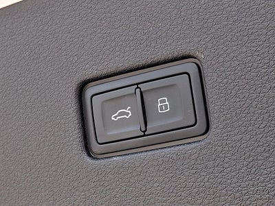 2022 Audi Q8 55 Premium Plus quattro