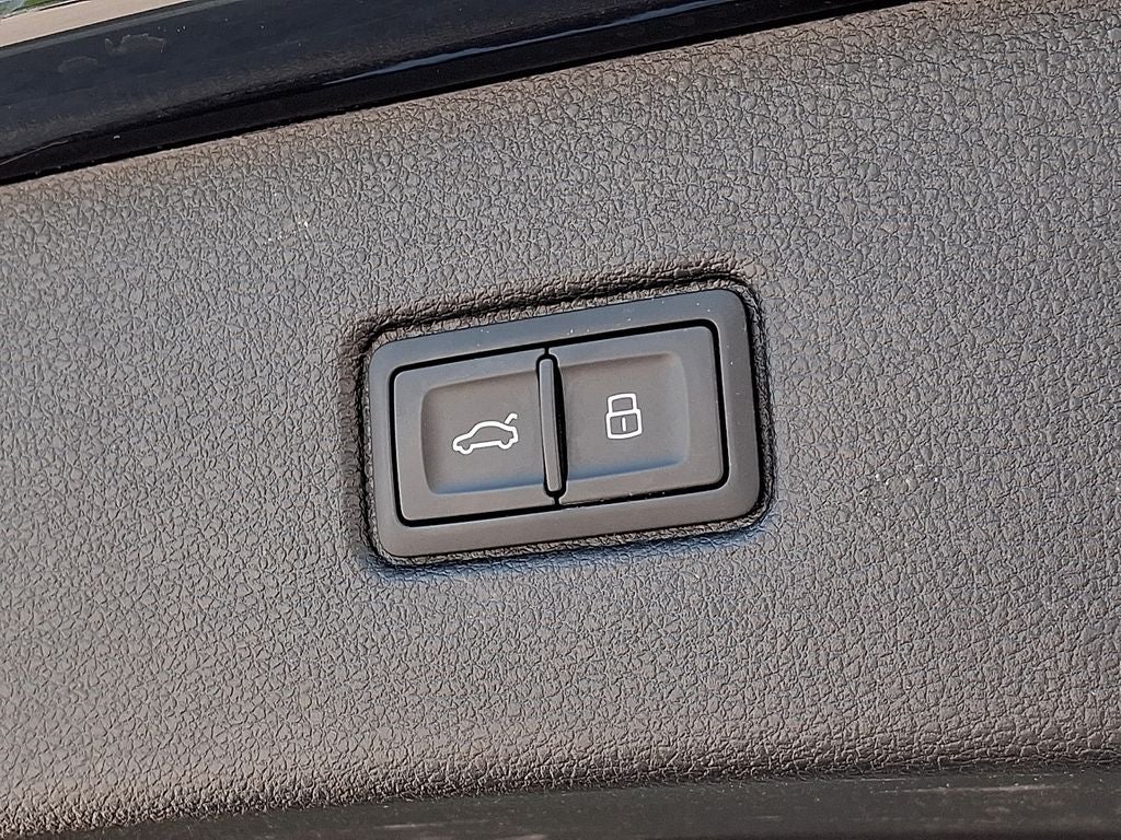 2025 Audi Q7 45 Premium Plus quattro