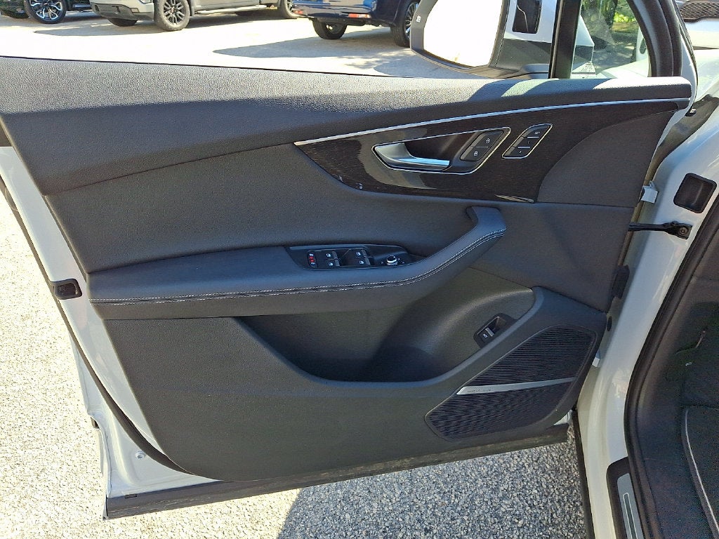 2025 Audi Q7 55 Prestige quattro