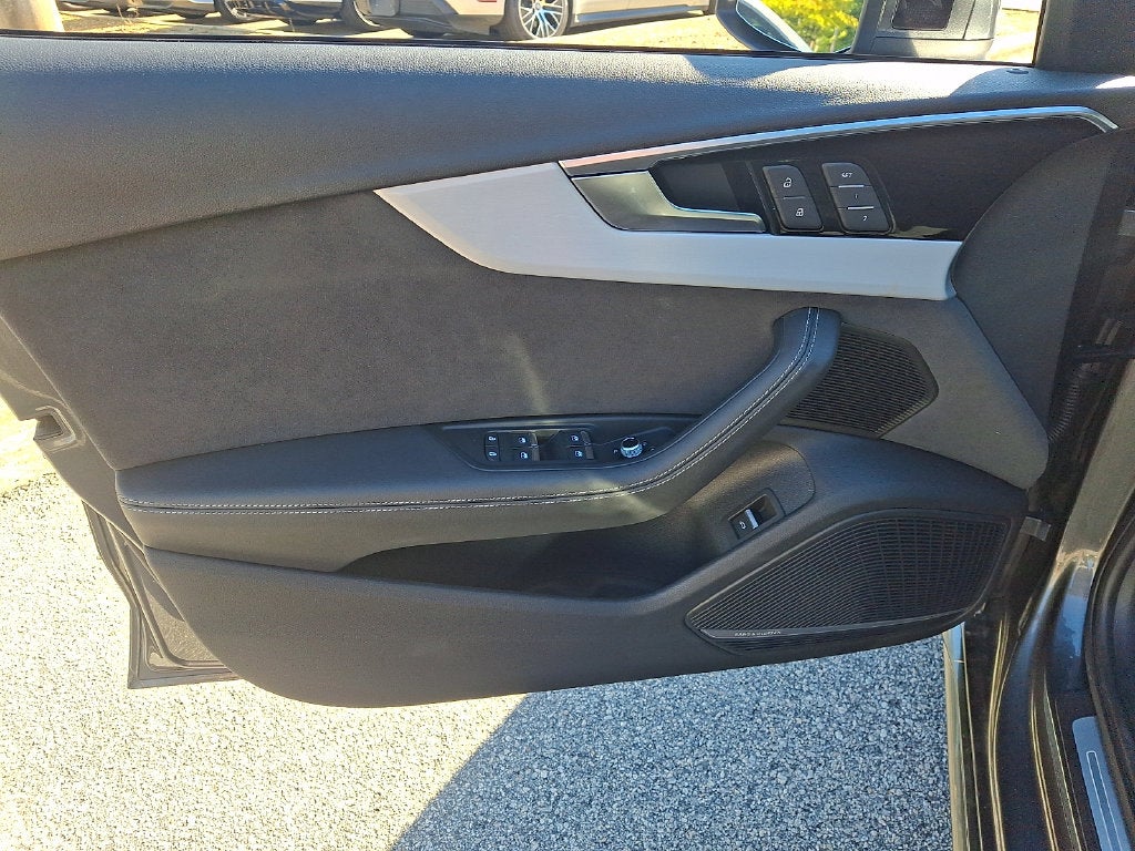 2023 Audi A4 45 S line Premium Plus quattro