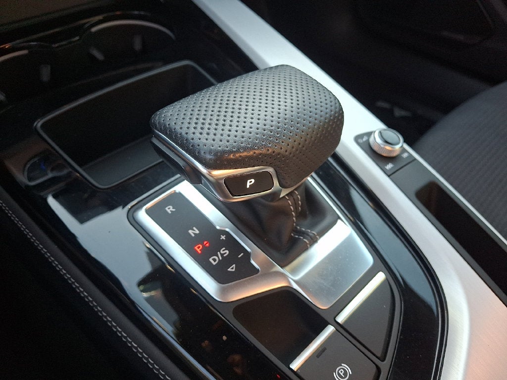 2023 Audi A4 45 S line Premium Plus quattro