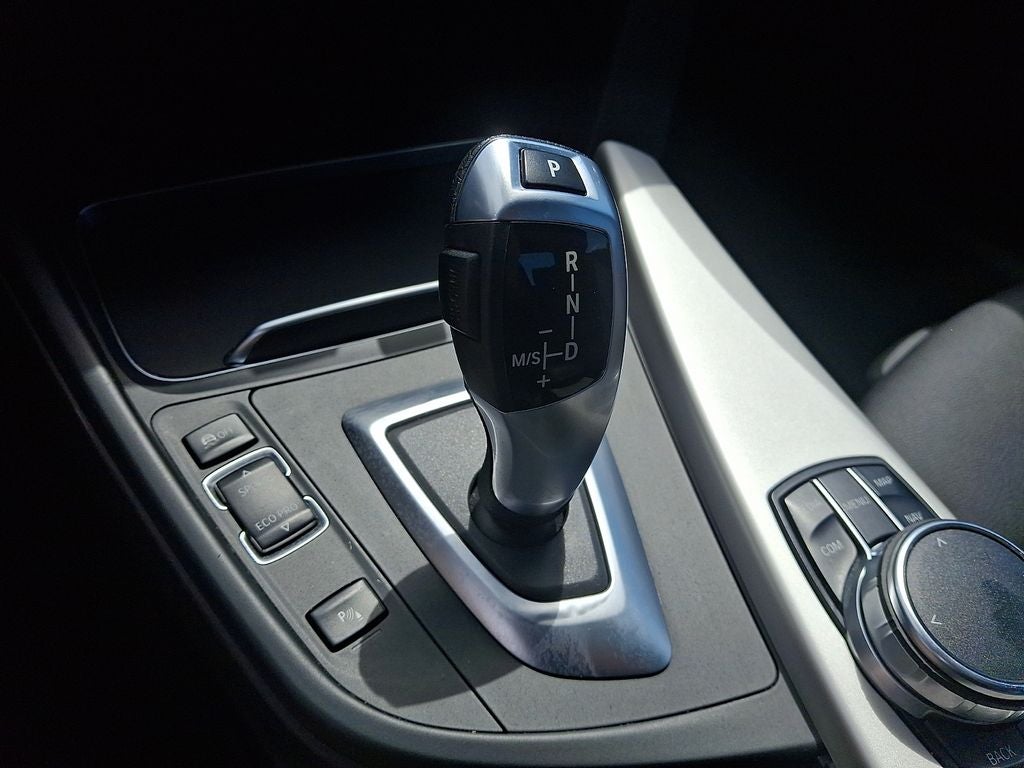2017 BMW 3 Series 320i xDrive