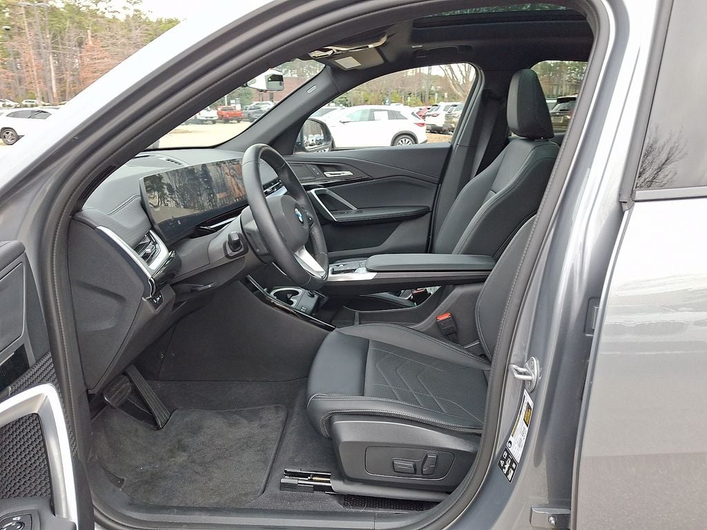 2025 BMW X2 xDrive28i