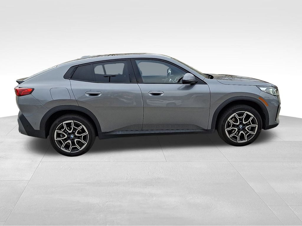 2025 BMW X2 xDrive28i