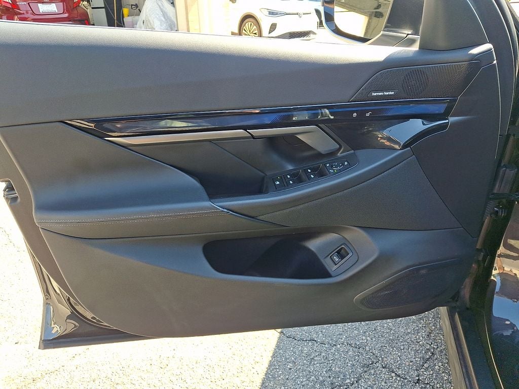 2025 BMW i5 eDrive40