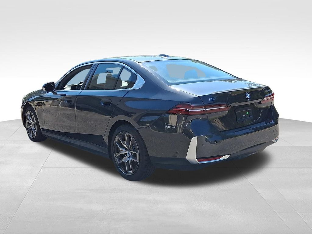 2025 BMW i5 eDrive40