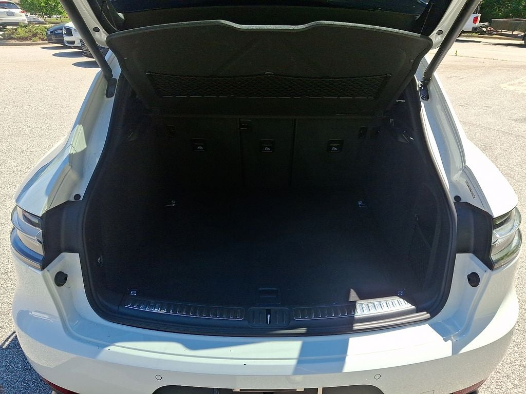 2020 Porsche Macan Base