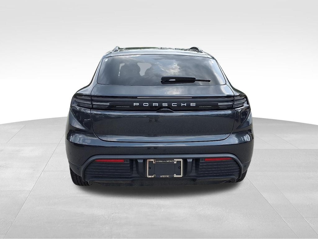 2025 Porsche Macan Electric Base
