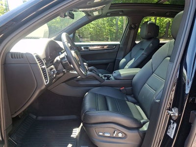 2021 Porsche Cayenne E-Hybrid Base