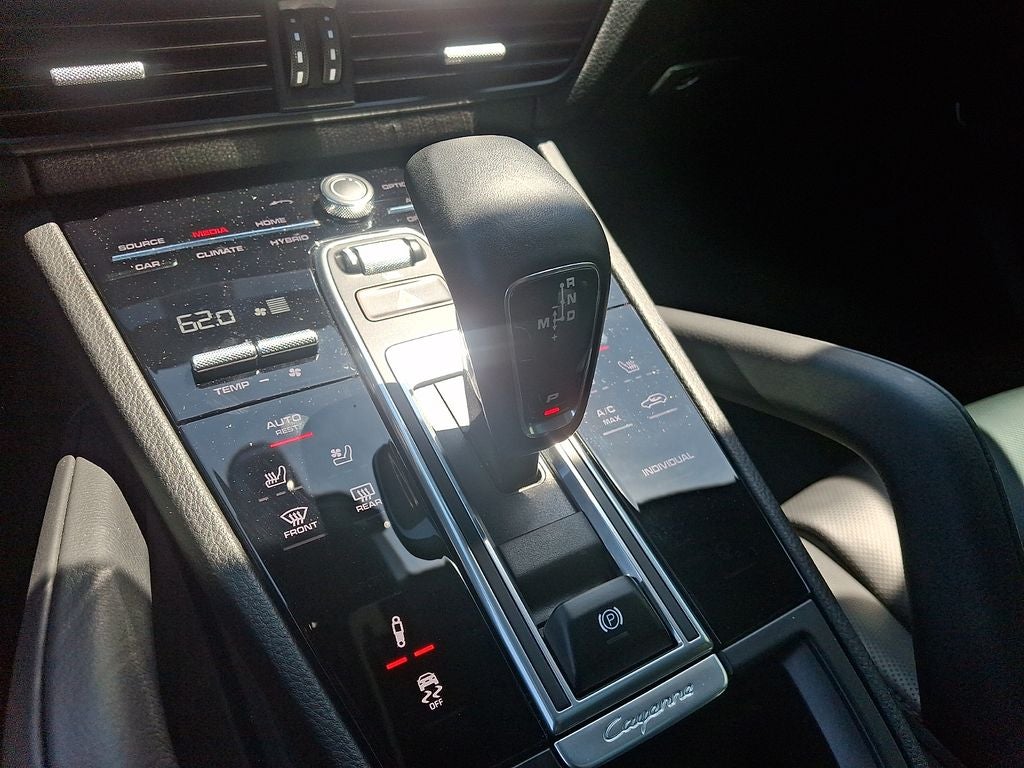 2021 Porsche Cayenne E-Hybrid Base