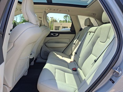 2024 Volvo XC60 B5 Plus Dark Theme