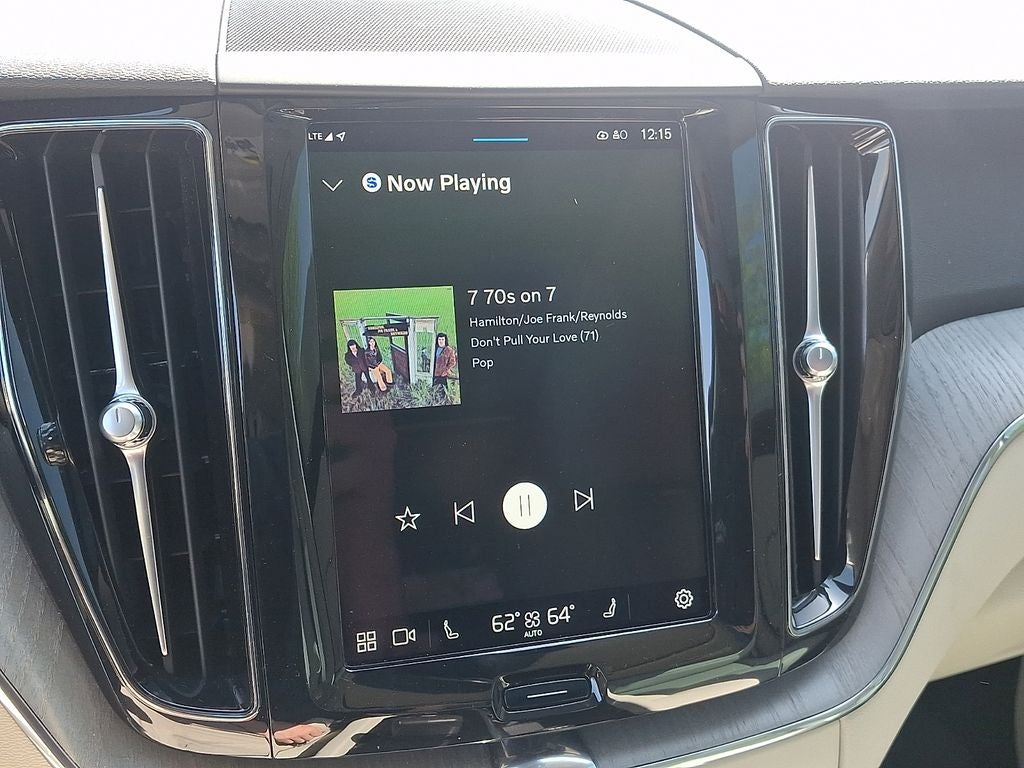 2024 Volvo XC60 B5 Plus Dark Theme