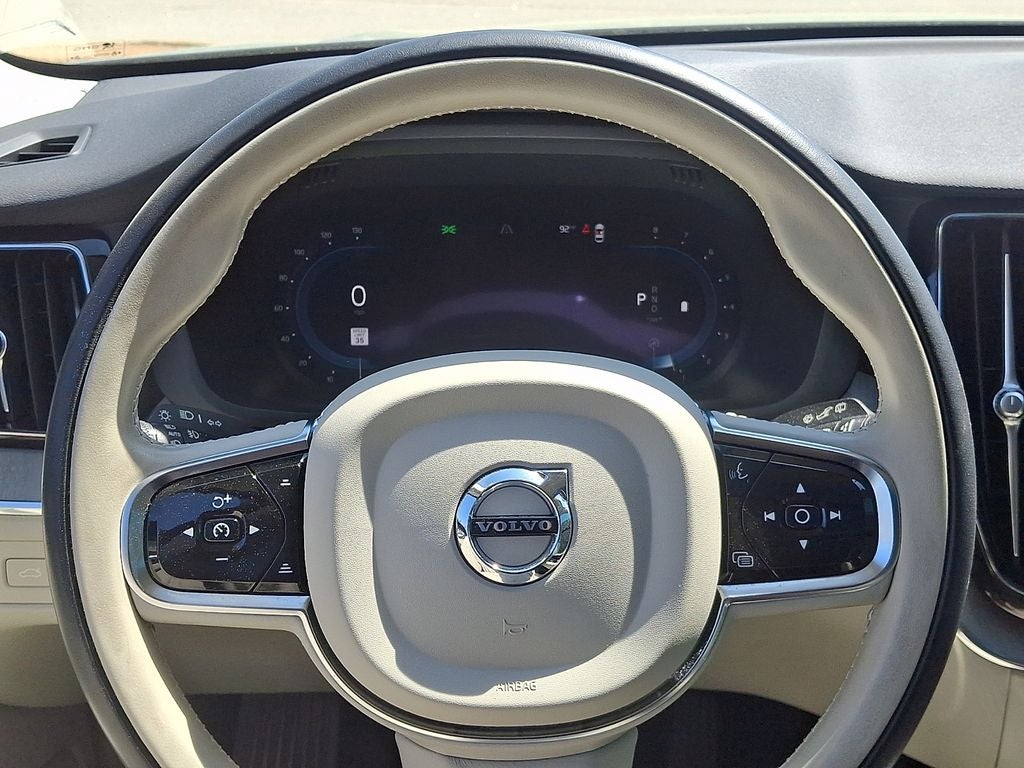 2024 Volvo XC60 B5 Plus Dark Theme