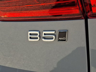 2024 Volvo XC60 B5 Plus Dark Theme