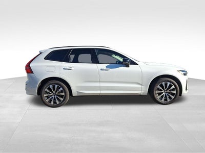 2024 Volvo XC60 B5 Plus Dark Theme