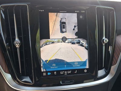 2025 Volvo V60 Cross Country B5 Plus