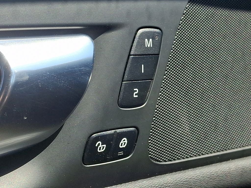 2025 Volvo V60 Cross Country B5 Plus