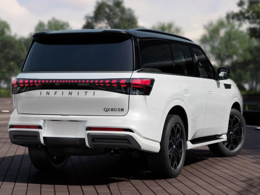 2026 INFINITI QX80 rear three-quarter view